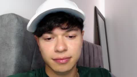 Snapshot of rexbunnybody chatting on June 11, 4:27 pm Rex online show from June 11, 4:27 pm