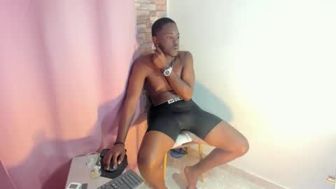 rey_bbc online show from April 26, 3:37 am