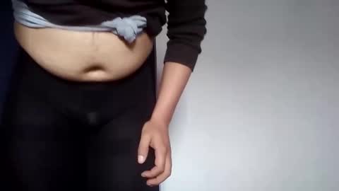 Snapshot of reyass418745 chatting on December 4, 10:46 am reyass418745 online show from December 4, 10:46 am