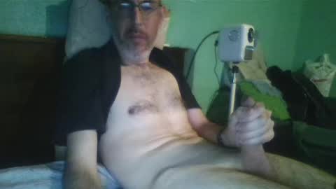 reyes_albert2006 online show from December 2, 3:47 am