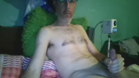 reyes_albert2006 online show from March 7, 6:38 pm