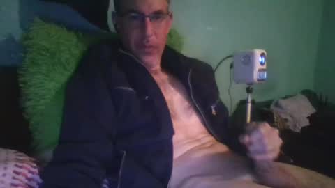 reyes_albert2006 online show from March 8, 12:09 pm