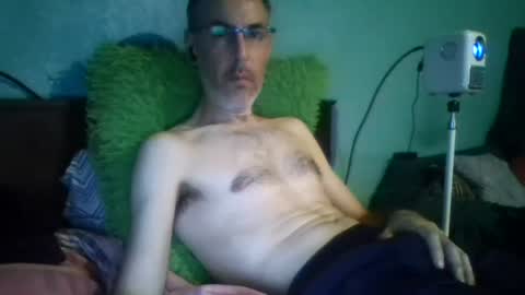 Snapshot of reyes_albert2006 chatting on July 18, 12:09 pm reyes_albert2006 online show from July 18, 12:09 pm