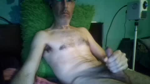 Snapshot of reyes_albert2006 chatting on July 31, 7:13 pm reyes_albert2006 online show from July 31, 7:13 pm