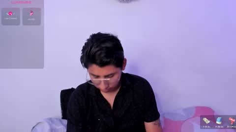 Snapshot of reylatino24 chatting on January 7, 10:45 pm reylatino24 online show from January 7, 10:45 pm