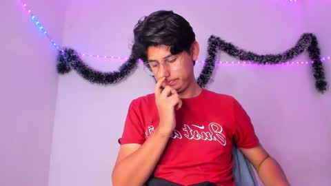 Snapshot of reylatino24 chatting on January 12, 9:20 pm reylatino24 online show from January 12, 9:20 pm