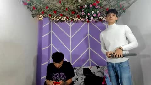 Snapshot of reymoushiroygue chatting on October 18, 1:34 pm reymoushiroygue online show from October 18, 1:34 pm