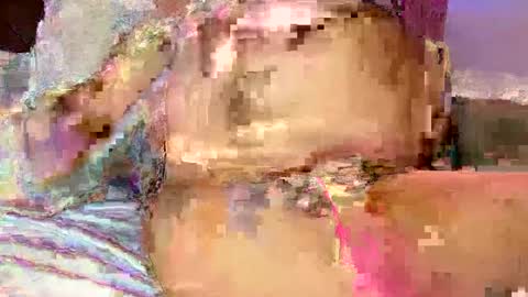 Snapshot of reyna77 chatting on December 9, 8:33 pm reyna77 online show from December 9, 8:33 pm