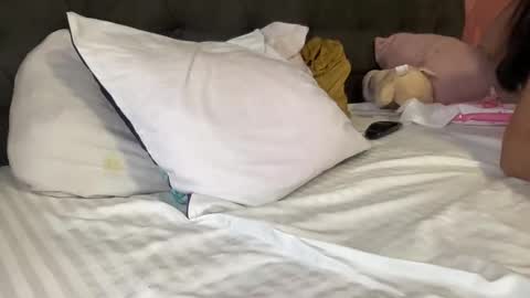 Snapshot of reyna77 chatting on December 11, 3:05 pm reyna77 online show from December 11, 3:05 pm