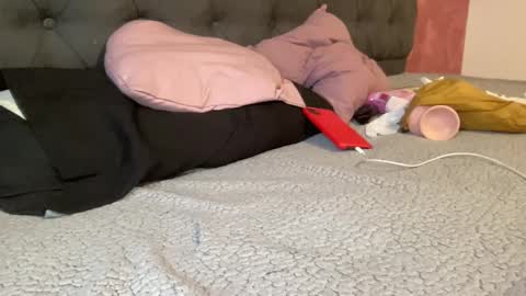 Snapshot of reyna77 chatting on February 5, 4:47 pm reyna77 online show from February 5, 4:47 pm