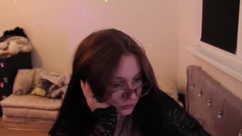 reyreyclub online show from December 14, 4:01 pm