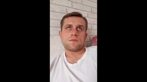 Snapshot of reyver94 chatting on May 12, 12:13 pm reyver94 online show from May 12, 12:13 pm