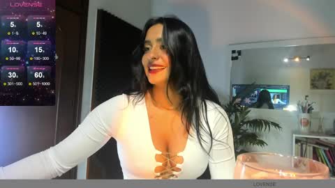 Snapshot of rhaenyra_ chatting on March 28, 10:09 pm Rhaenyra online show from March 28, 10:09 pm