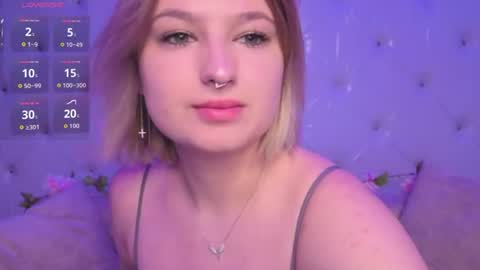 Snapshot of rheamoonn chatting on July 3, 1:01 am Grace online show from July 3, 1:01 am