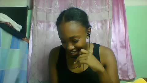 Snapshot of rhesa404090 chatting on February 24, 6:50 pm rhesa404090 online show from February 24, 6:50 pm