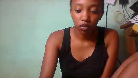 Snapshot of rhesa404090 chatting on February 25, 7:07 am rhesa404090 online show from February 25, 7:07 am