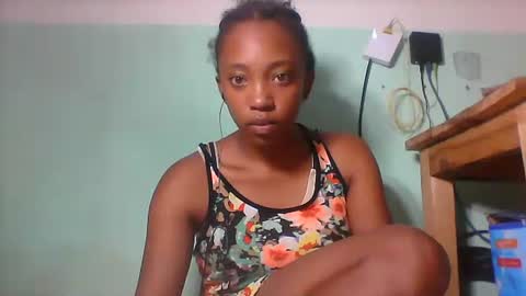 Snapshot of rhesa404090 chatting on February 28, 3:29 am rhesa404090 online show from February 28, 3:29 am