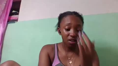 rhesa404090 online show from April 17, 6:00 pm