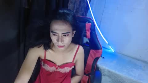 rhianesassy online show from December 19, 2:01 am
