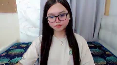 Snapshot of rhianne_fuckdoll chatting on October 15, 7:19 am rhianne_fuckdoll online show from October 15, 7:19 am