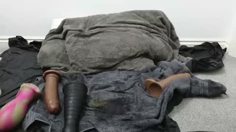 Snapshot of rhiannonxskyes chatting on December 11, 2:00 pm Rhiannon Skyes online show from December 11, 2:00 pm