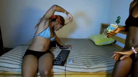 rhinedolls online show from April 15, 3:13 am