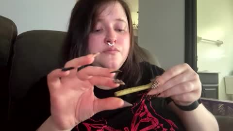 riah_babbie online show from May 19, 1:06 pm