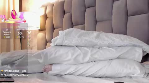 Riana online show from March 7, 8:45 am