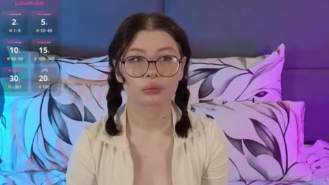 RIANA online show from February 6, 4:54 pm