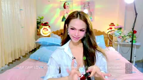 Snapshot of ribbinbovkoy chatting on May 14, 8:37 pm ribbinbovkoy online show from May 14, 8:37 pm