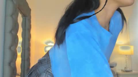 Snapshot of riby_ chatting on February 15, 7:21 pm riby online show from February 15, 7:21 pm