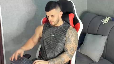 Snapshot of ricardogonzalez666 chatting on January 23, 12:04 am ricardogonzalez666 online show from January 23, 12:04 am