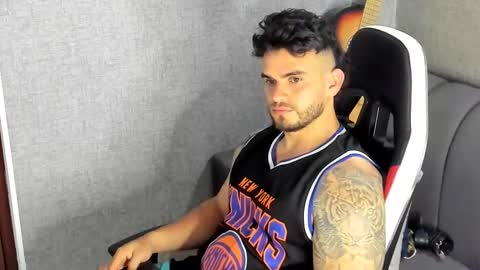 Snapshot of ricardogonzalez666 chatting on October 11, 7:34 pm ricardogonzalez666 online show from October 11, 7:34 pm