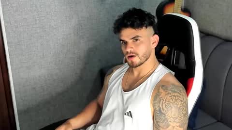 Snapshot of ricardogonzalez666 chatting on October 21, 9:48 pm ricardogonzalez666 online show from October 21, 9:48 pm