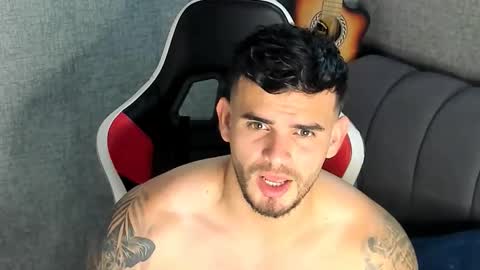 Snapshot of ricardogonzalez666 chatting on November 18, 8:02 pm ricardogonzalez666 online show from November 18, 8:02 pm