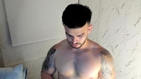 Snapshot of ricardogonzalez666 chatting on December 17, 4:07 am ricardogonzalez666 online show from December 17, 4:07 am