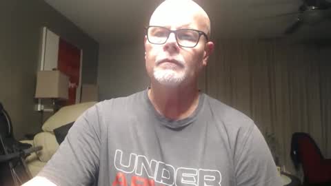 Snapshot of rich32937 chatting on December 17, 10:10 am rich32937 online show from December 17, 10:10 am