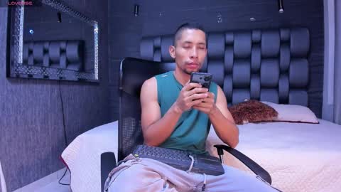 richar_voller online show from November 27, 11:45 am