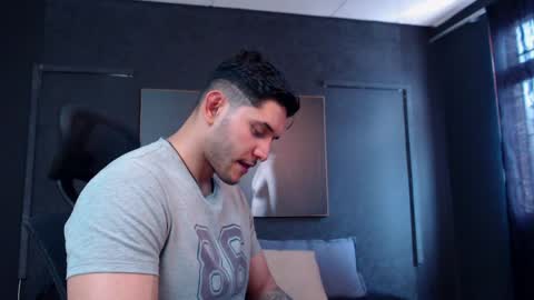 Snapshot of richard_milleer chatting on May 12, 4:37 pm Ricardo online show from May 12, 4:37 pm