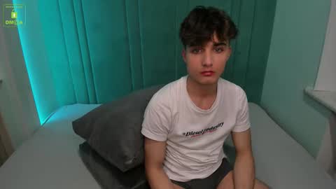 Richard online show from December 4, 3:32 pm