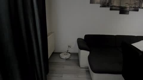 RichardDarell online show from February 1, 6:01 am