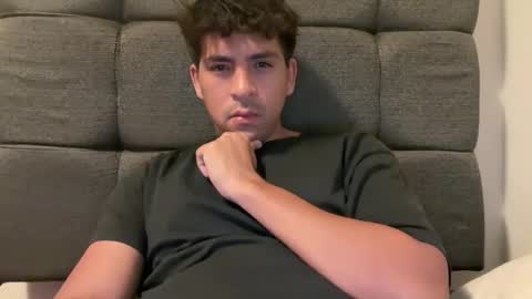 Snapshot of richisex22 chatting on October 2, 4:19 am richisex22 online show from October 2, 4:19 am