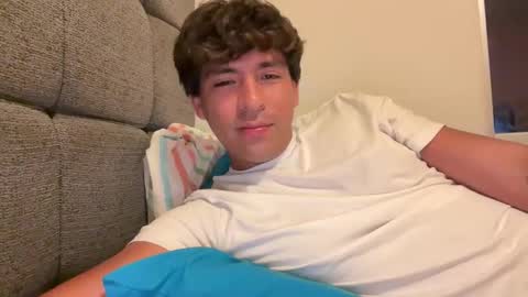 Snapshot of richisex22 chatting on December 18, 4:18 am richisex22 online show from December 18, 4:18 am