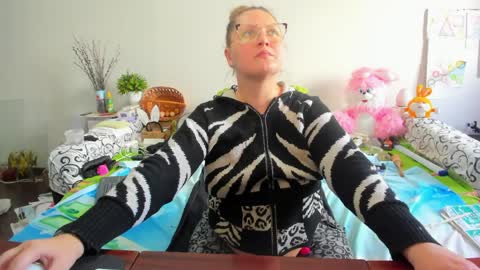 Anna - not anna - right Anna  online show from April 9, 11:15 am