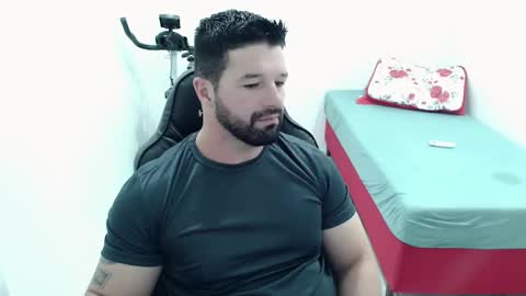 Snapshot of richrolland chatting on February 19, 6:32 pm Rickseduction online show from February 19, 6:32 pm