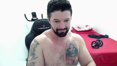 Snapshot of richrolland chatting on March 5, 3:18 am Rickseduction online show from March 5, 3:18 am