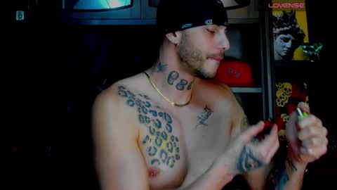 Snapshot of rickg_oficial chatting on October 24, 10:50 pm RICKG online show from October 24, 10:50 pm