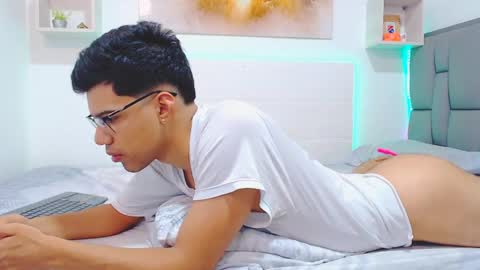 Ricki online show from April 6, 6:09 pm