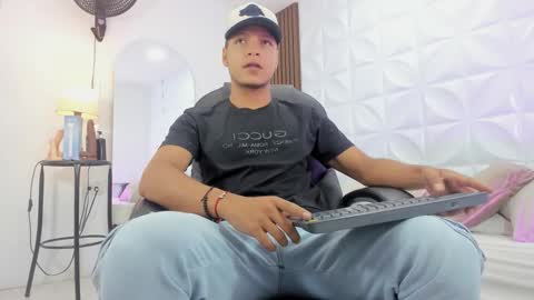 Ricky  online show from November 23, 2:28 pm