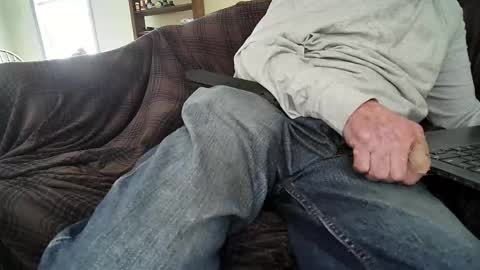 Easy if yun are good see my pics online show from April 15, 8:20 pm